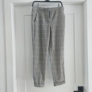 Vero Moda Women's Gray and Tan Plaid Trousers